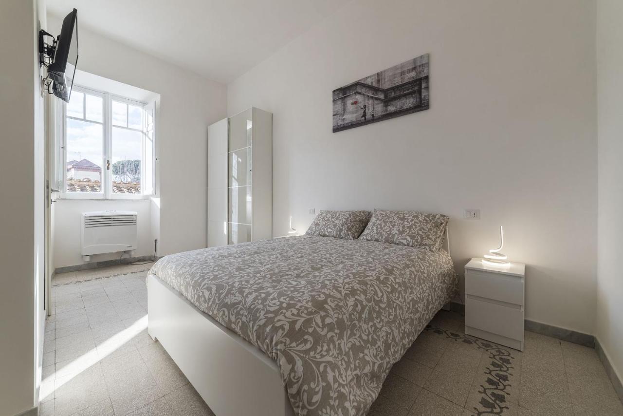 Colosseo & Colle Oppio Cozy Apartment Róma Kültér fotó