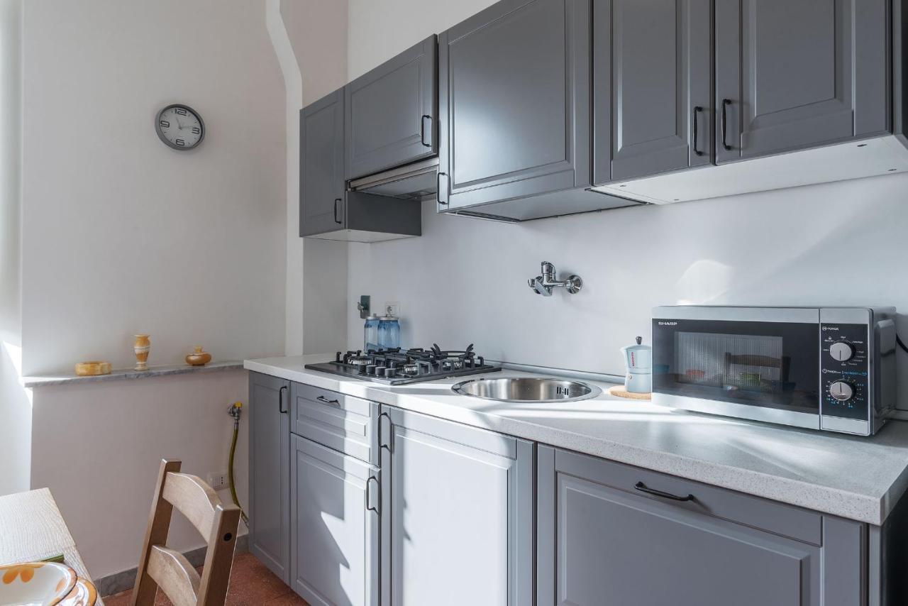 Colosseo & Colle Oppio Cozy Apartment Róma Kültér fotó